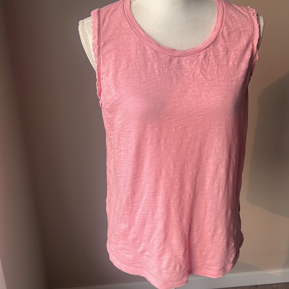 Gap Sleeveless Top - Picture 3 of 11